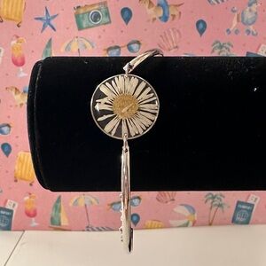 Daisy Round Silver-Tone Bracelet